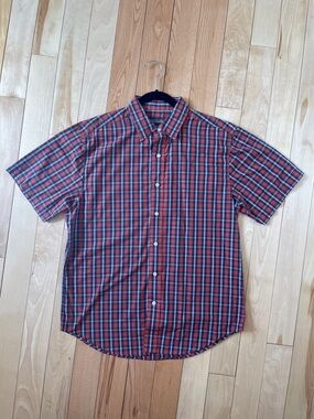 Denver Hayes Plaid Short Sleeve Button‑Up Shirt – Men’s M